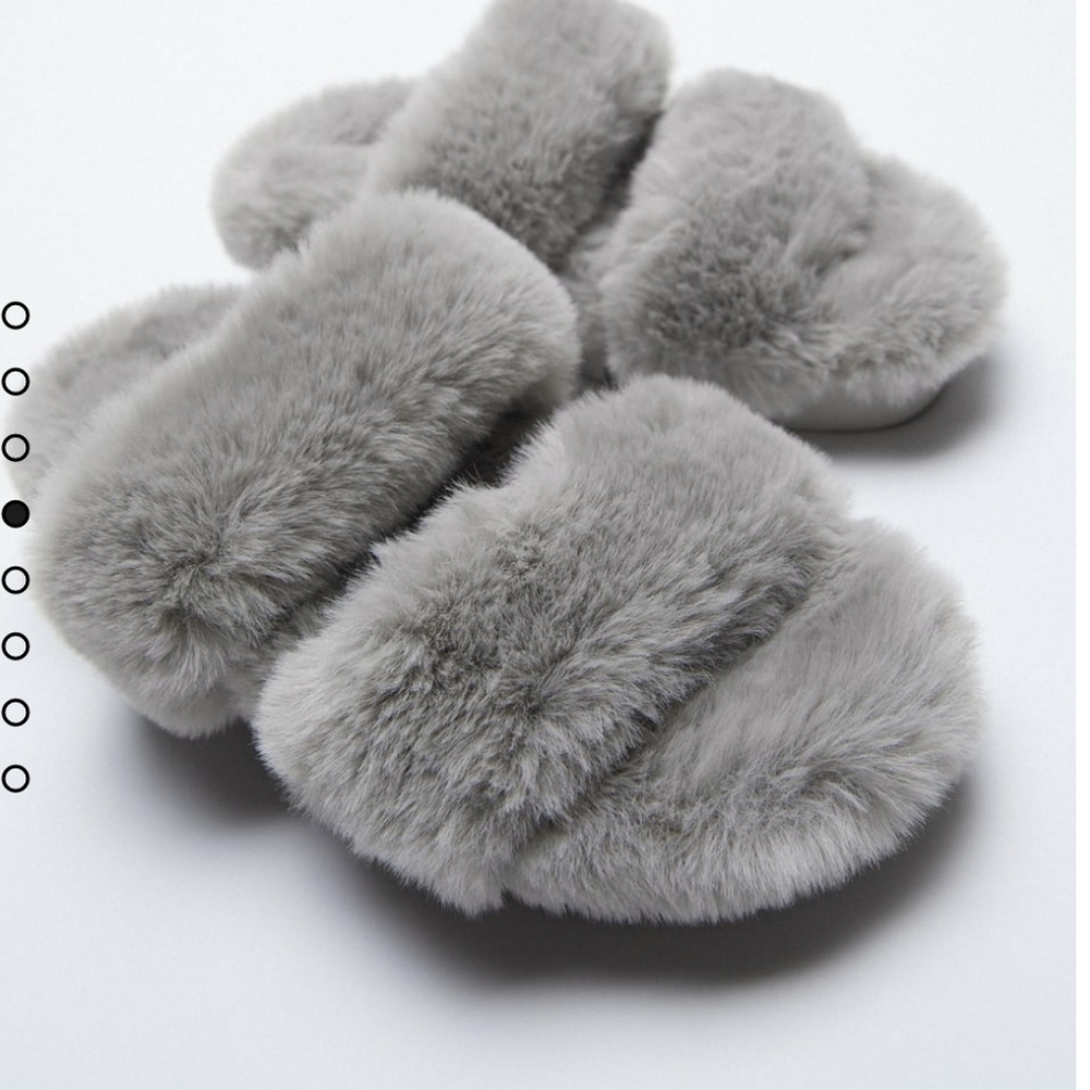 ZARA FAUX FUR LOW HEEL SANDALS Bloggers favorite - Picture 4 of 14